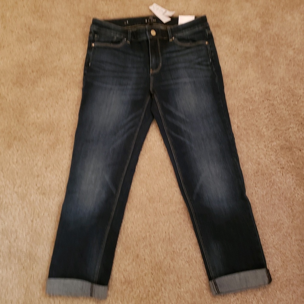 White House Black Market Capri jeans